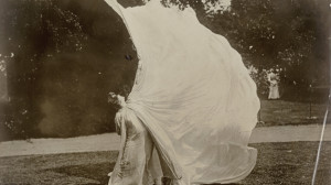 Loïe Fuller se convirtió en el motor fundamental de la danza moderna
