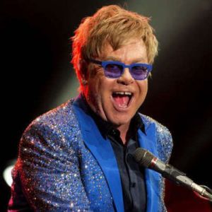 Elton John conserva unas cualidades envidiables en sus directos, pese a contar con 67 años