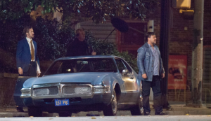Russell Crowe (delante del coche en la foto) comenzó el rodaje de "The Nice Guys" en el otoño de 2014